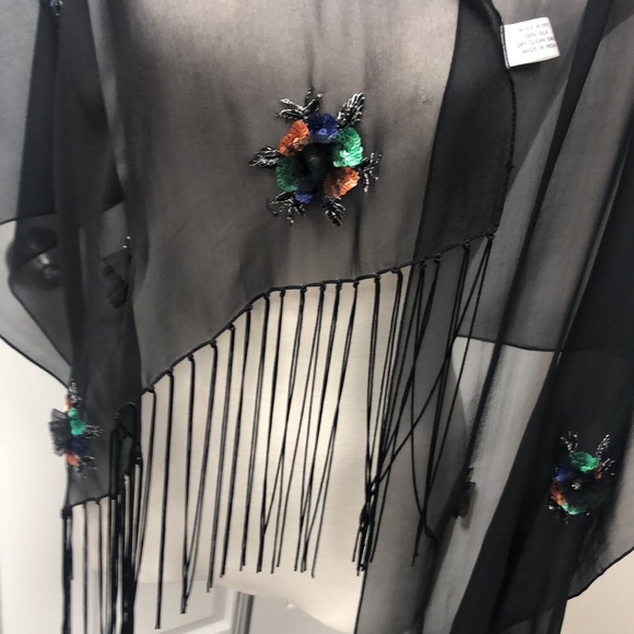 100% Silk Shawl - Picture 2 of 7